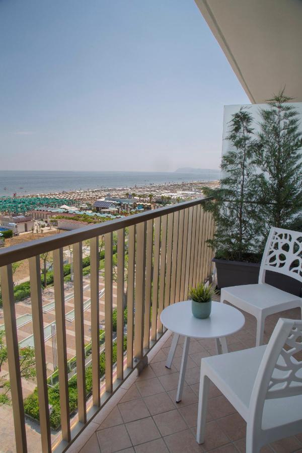 Mon Cheri Hotel 3*